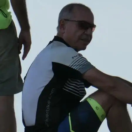 avi, 74Herzliya, Israel 