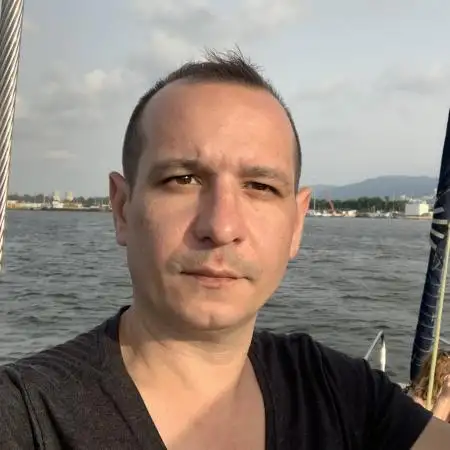 Johnatan, 44Haifa, Israel 