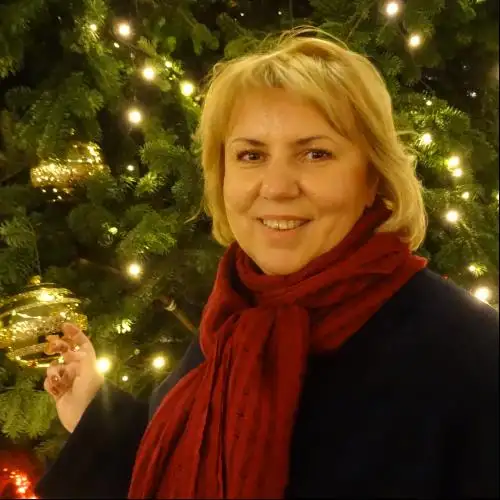 Victoria, 59Russia
