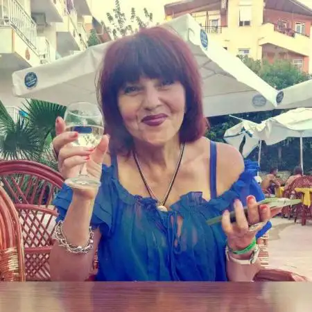Elena, 68