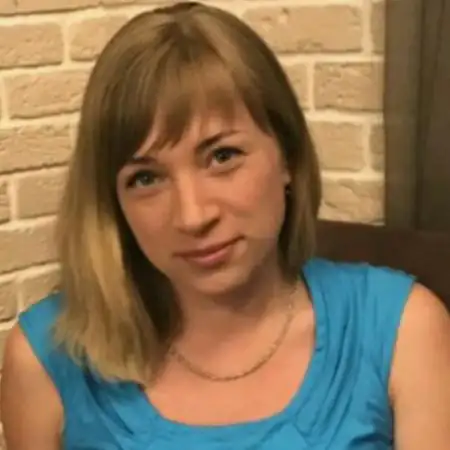 Elena, 38Ukraine 