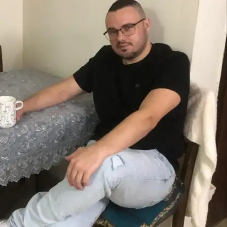 Oleg, 36Petah Tikva, Israel