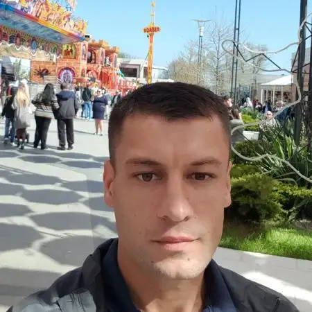 Oleg, 40Petah Tikva, Israel 