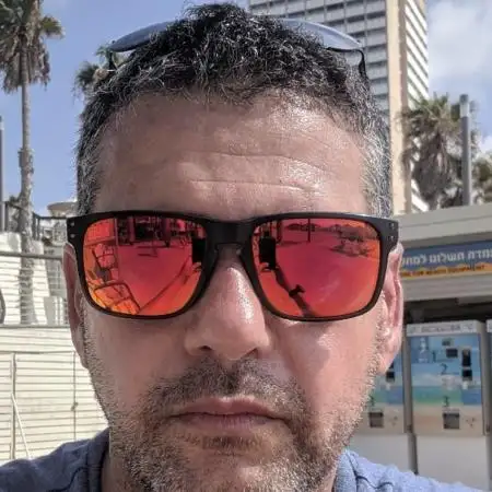 רון, 56Petah Tikva, Israel