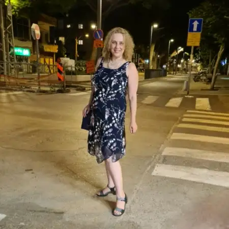 Neznakomka, 50Tel Aviv, Israel 