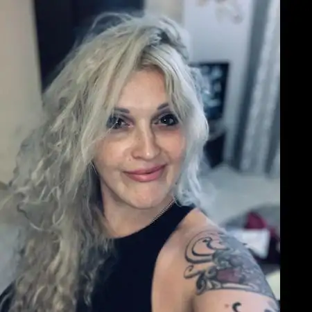 Yana, 43Hedera, Israel