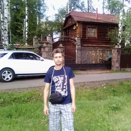 Aleksandr, 46Russia 