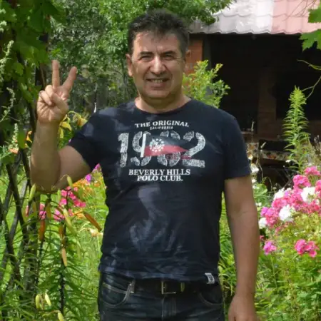 yuriy, 52Russia 