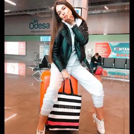Svetlana, 30