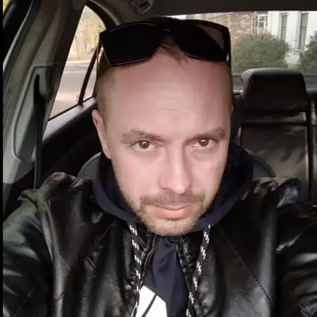 Valeriy, 42Rishon LeZion, Israel 