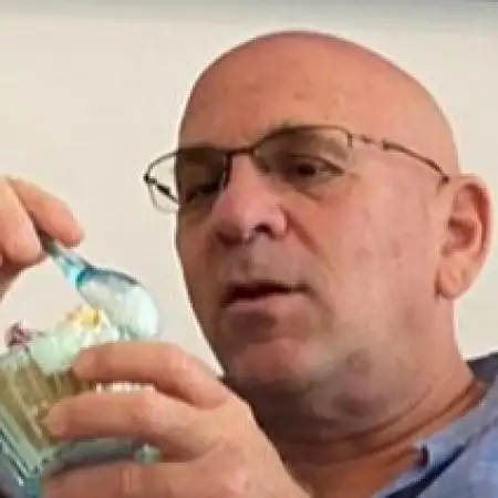 רון, 66Haifa, Israel