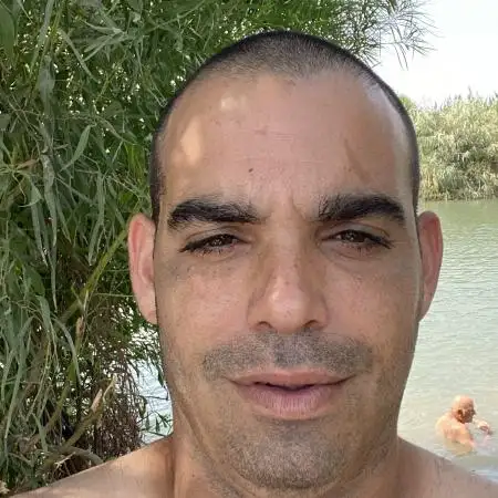 דניאל, 39Petah Tikva, Israel