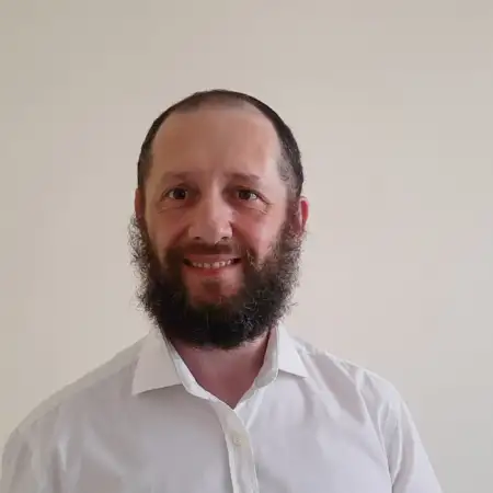 Shimon, 52Rishon LeZion, Israel 