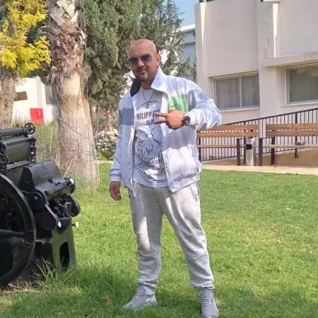 Denis, 40Beit Shemesh, Israel