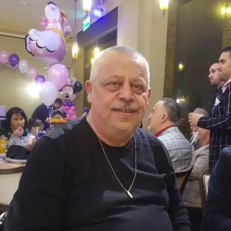 artur, 62Tel Aviv, Israel