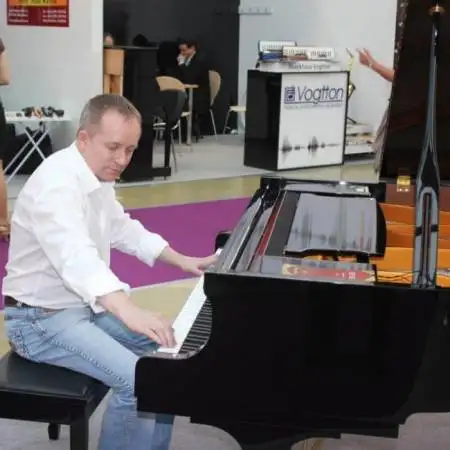 Mihail, 65Russia 