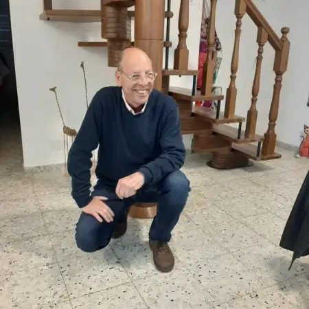 robi, 60Tel Aviv, Israel