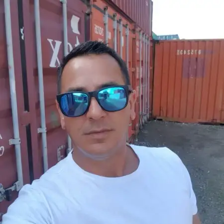 yaniv, 47Ganei Tikva, Israel 