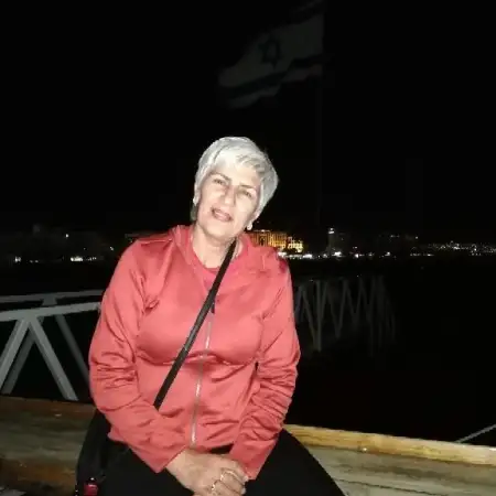 Tina, 63Mariupol, Ukraine 