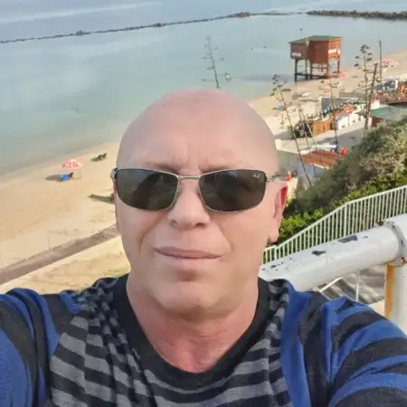 Ginnadiy, 56Bat Yam, Israel 