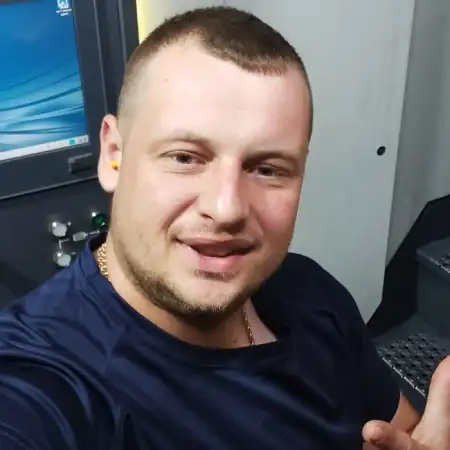 Dmitriy, 37Haifa, Israel 