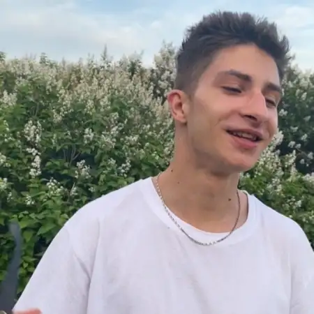 Aleksandr, 26Togliatti, Russia