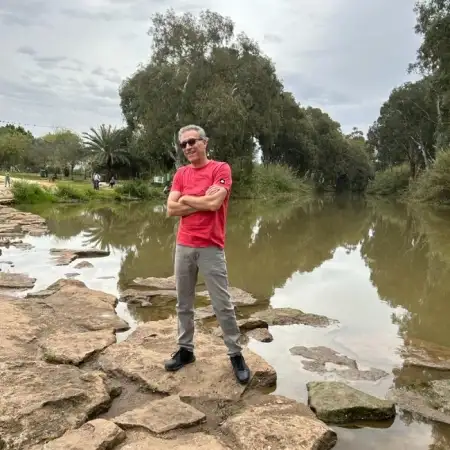 Michael, 55Lod, Israel 
