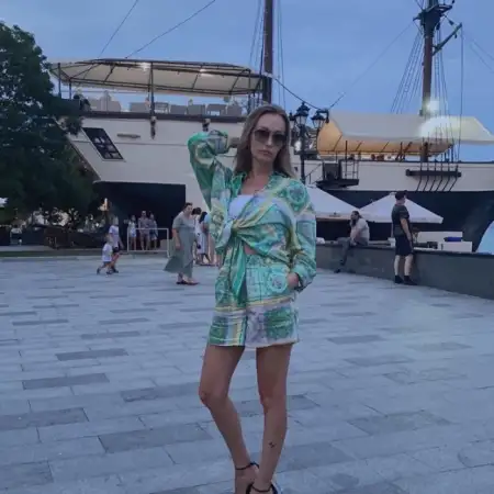 Lina, 44Moscow, Russia 