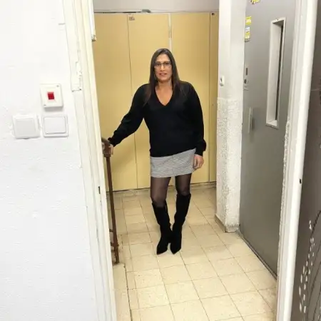 נילי, 60Holon, Israel 