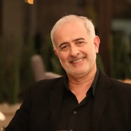 Alen, 68Los Angeles, USA 