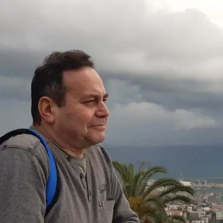 Yakov, 65Netanya, Israel 