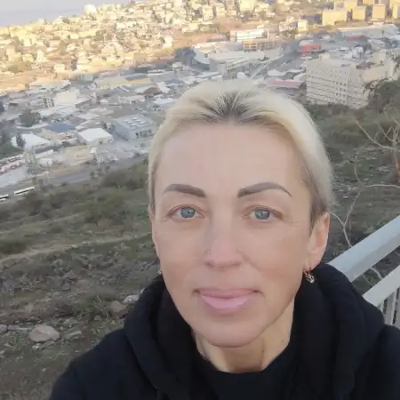 Alisia, 56Ariel, Israel