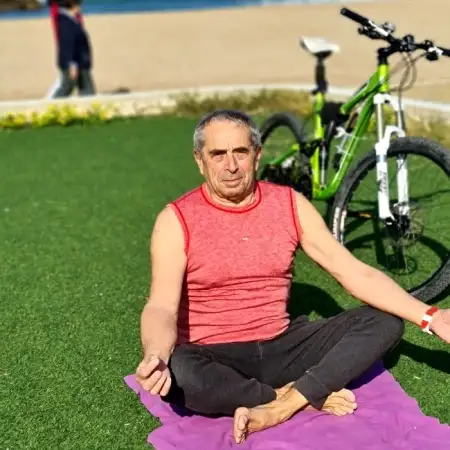 Leonid, 76Netanya, Israel 