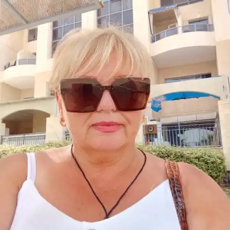 Viktoriya, 61Ashkelon, Israel 