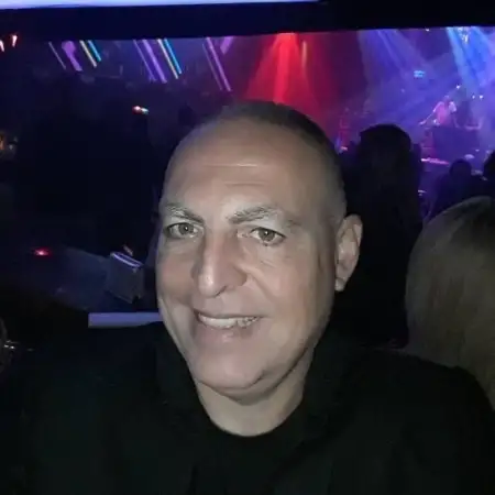 Daniel, 56Tel Aviv, Israel 