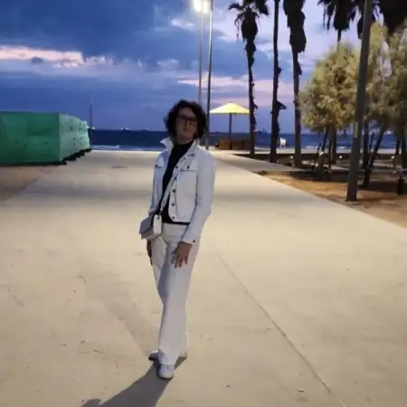 Elena, 54Ramat Gan, Israel