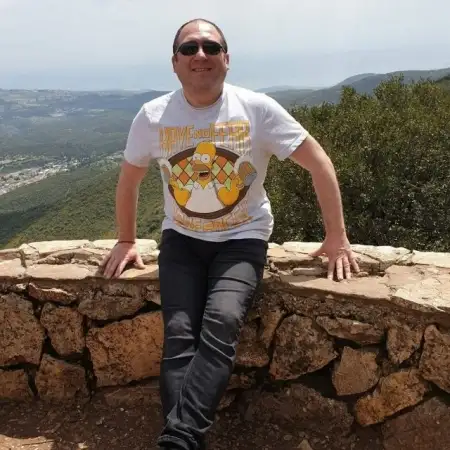 Mihail, 56 Rehovot, Israel