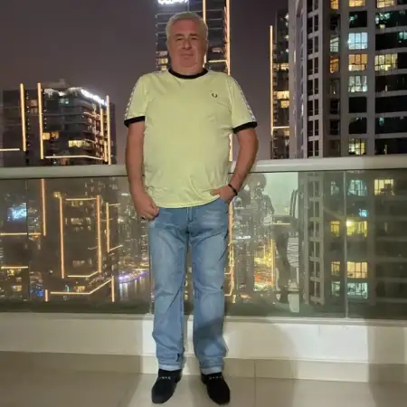 Slava, 61Hollywood, USA