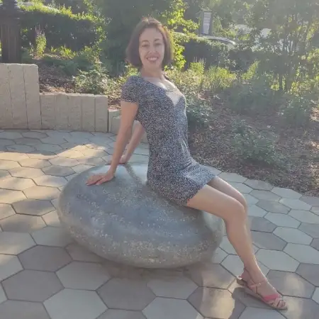 Yuliya, 43Hedera, Israel
