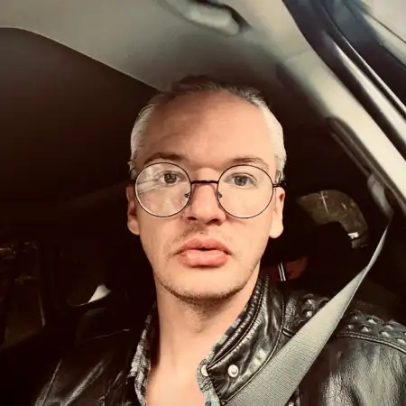 Anton, 38Saint Petersburg, Russia 