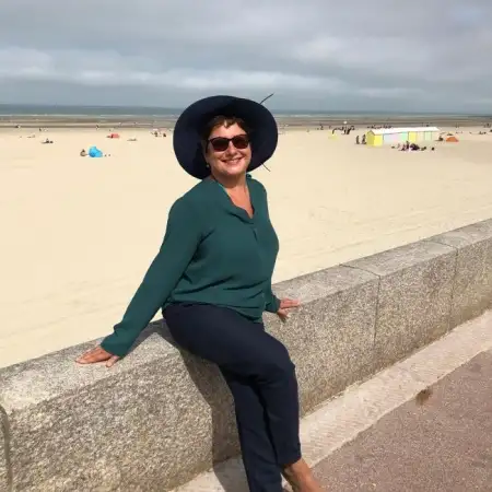 Elena, 45France