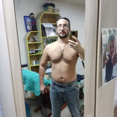 Evgeniy, 44Saint Petersburg, Russia