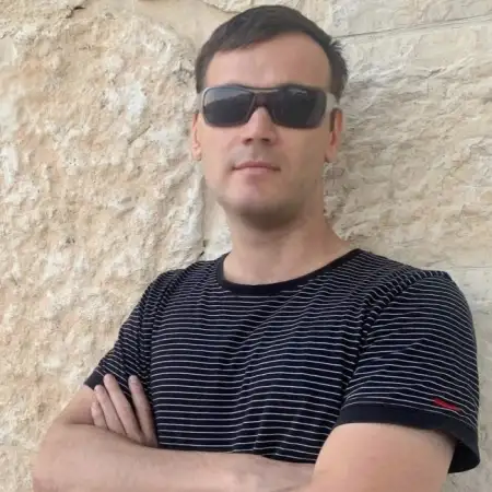 Ronen, 41Tel Aviv, Israel 