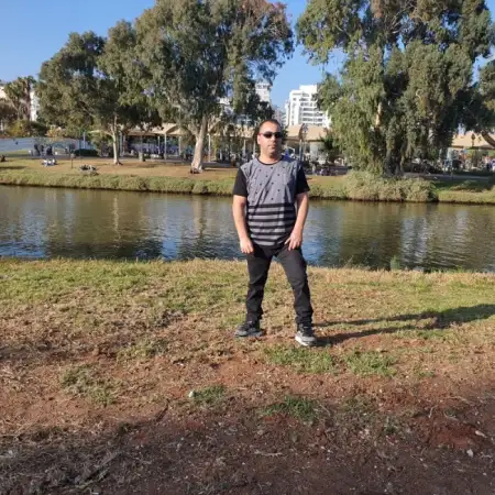 אבי, 46Ashkelon, Israel 