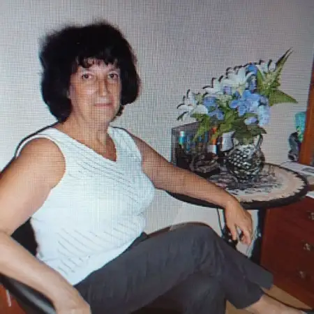 Lyudmila, 75Saint Petersburg, Russia 