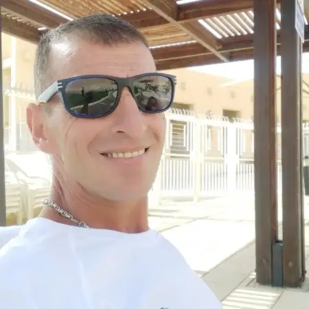 Konstantin, 50 Arad, Israel