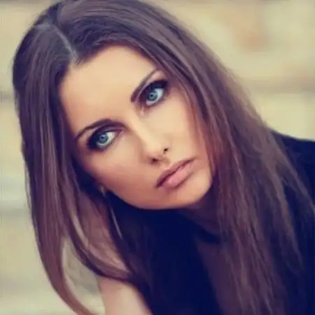 Estee, 41Tel Aviv, Israel