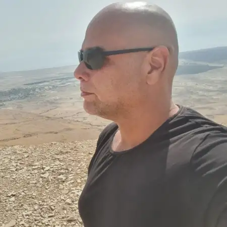 רוני, 47Bat Yam, Israel 