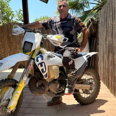 Yuval, 54Petah Tikva, Israel 