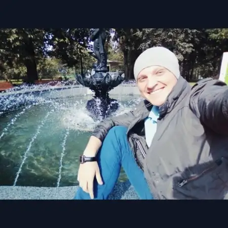 Maksim, 41Belarus
